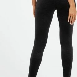 Spanx Velvet Leggings - Kleur Zwart - Maat L -Exporteren beenmode winkel 499x840 1
