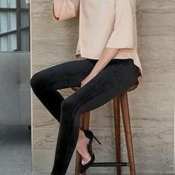 Spanx Velvet Leggings - Kleur Zwart - Maat L -Exporteren beenmode winkel 515x840 3