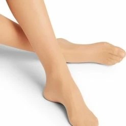 FALKE Matt Deluxe 20 Panty - Powder - Maat M/L -Exporteren beenmode winkel 550x655 1