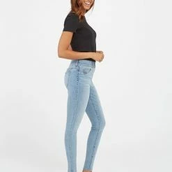 Spanx Ankle Skinny Jeans | Light Vintage Wash 14 Spanx Ankle Skinny Jeans | Light Vintage Wash -Exporteren beenmode winkel 550x668 11