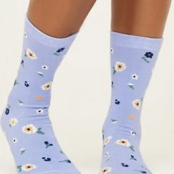 Thought Damessokken Biologisch Katoen In Cadeaudoos - Ditsy Floral 12 Thought Damessokken Biologisch Katoen In Cadeaudoos - Ditsy Floral -Exporteren beenmode winkel 550x674 1