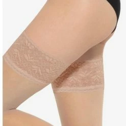 Gatta Matte Hold Up Kousen Size + Met Brede Kant Michelle Van 20 Denier, Maat 5-6 ( XL-XXL), Kleur Huidskleur -Exporteren beenmode winkel 550x793 4